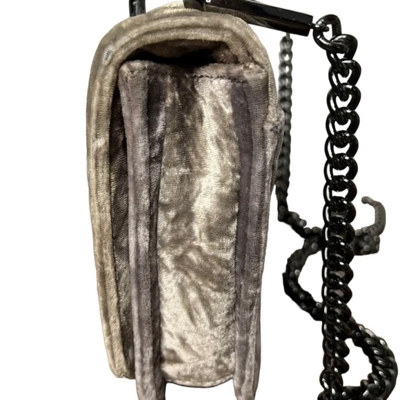 Rebecca Minkoff  Chevron Quilted Crossbody Bag Gray Removable Strap Clutch
C - Picture 5 of 13